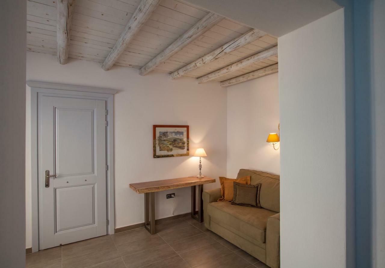 Miland Suites Adamantas  Exteriér fotografie